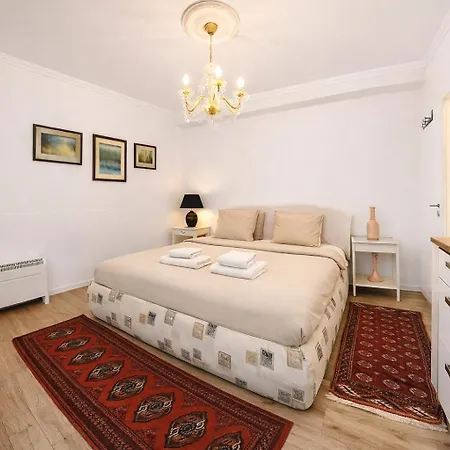 Garden Studio With Kitchen & Bbq - Kindstay Suites Prague Airport * Tuchomerice